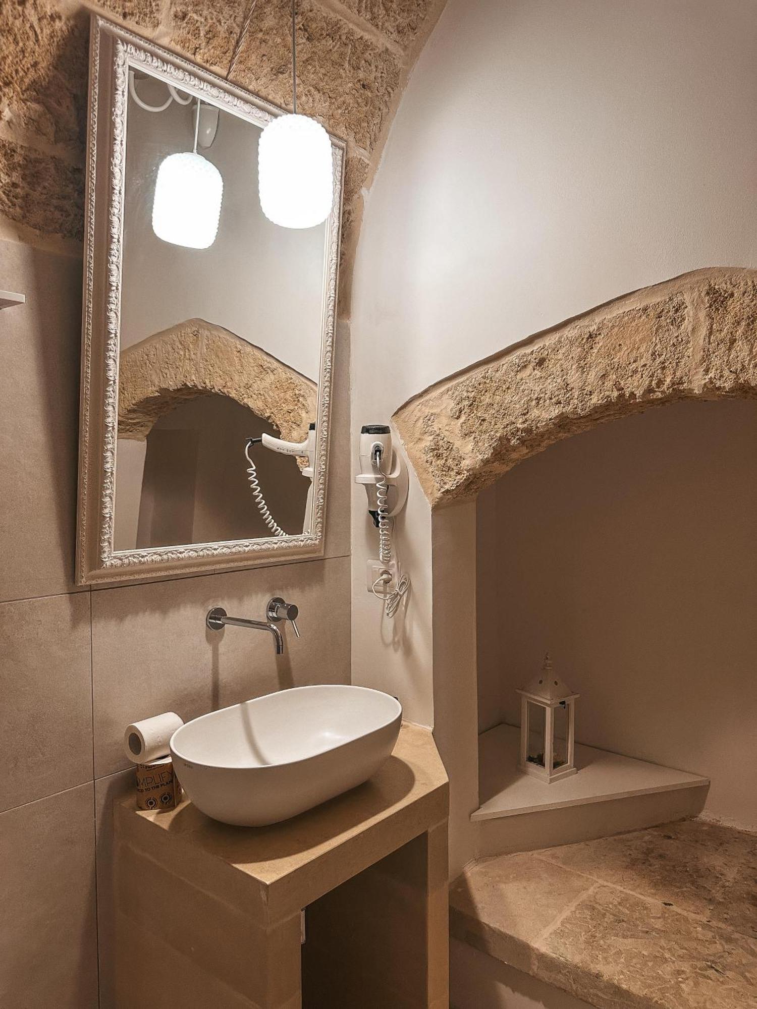 קאסארנו Palazzo Alma Luxury Rooms מראה חיצוני תמונה