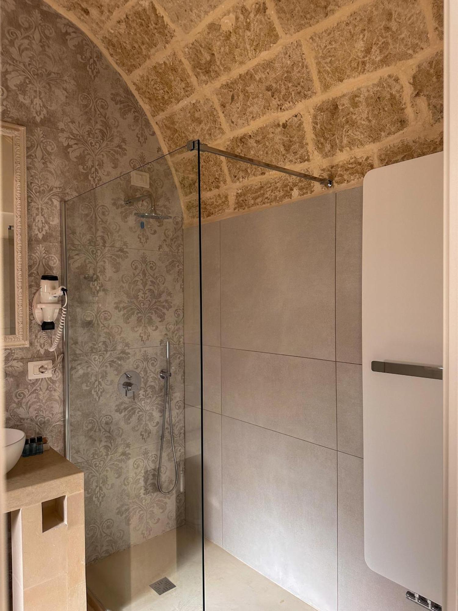 קאסארנו Palazzo Alma Luxury Rooms מראה חיצוני תמונה