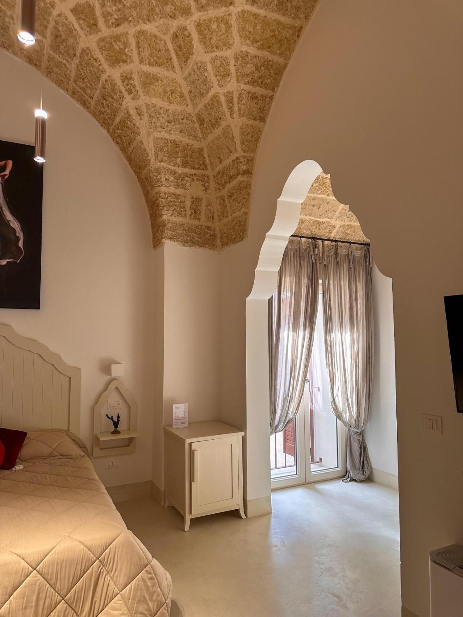 קאסארנו Palazzo Alma Luxury Rooms מראה חיצוני תמונה